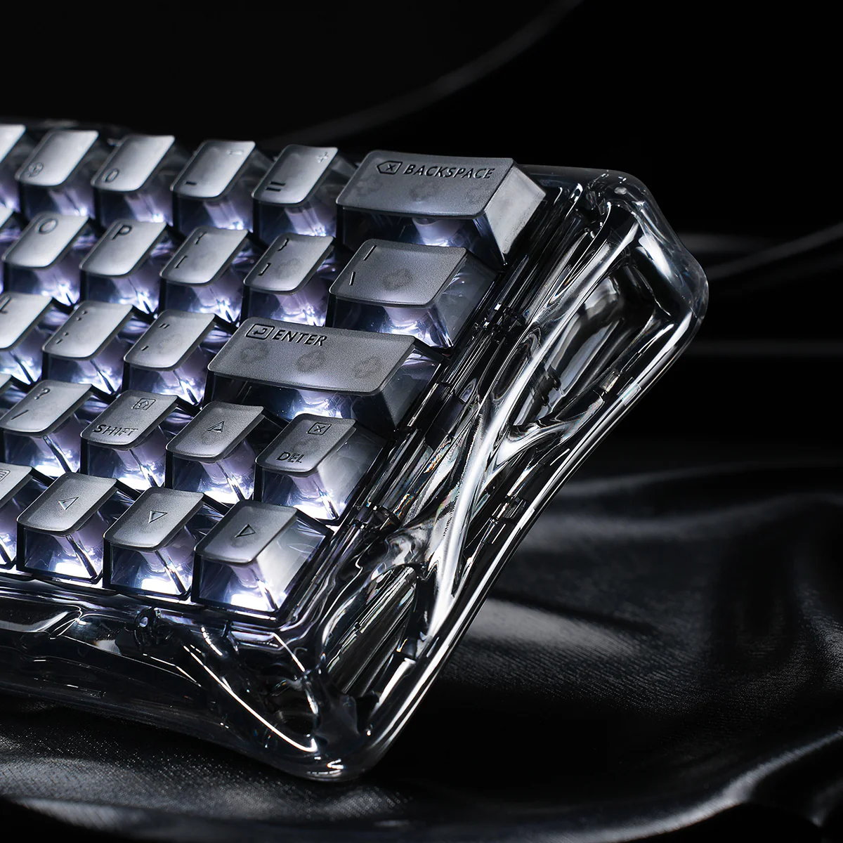 Mercury V60 - Onyx Crystal - Image 6